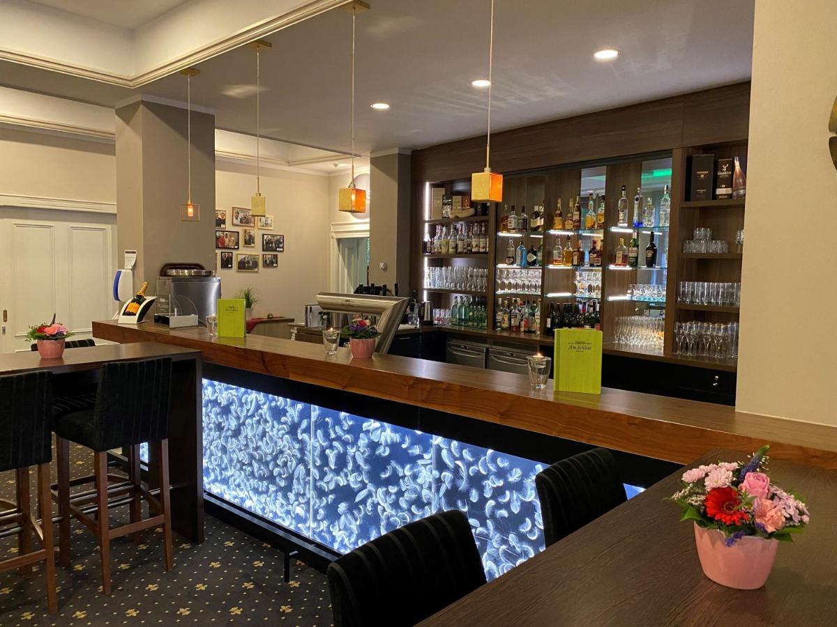 Hotel Am Schloss 아우리흐 외부 사진
