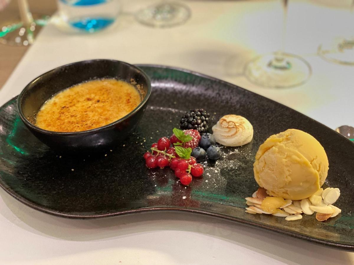 Hotel Am Schloss 아우리흐 외부 사진