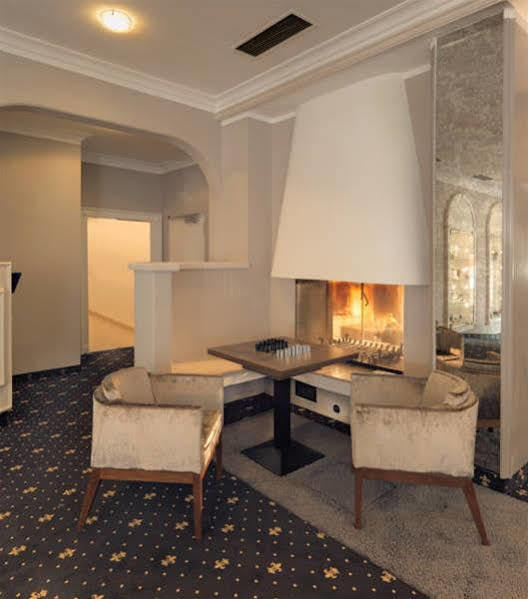 Hotel Am Schloss 아우리흐 외부 사진